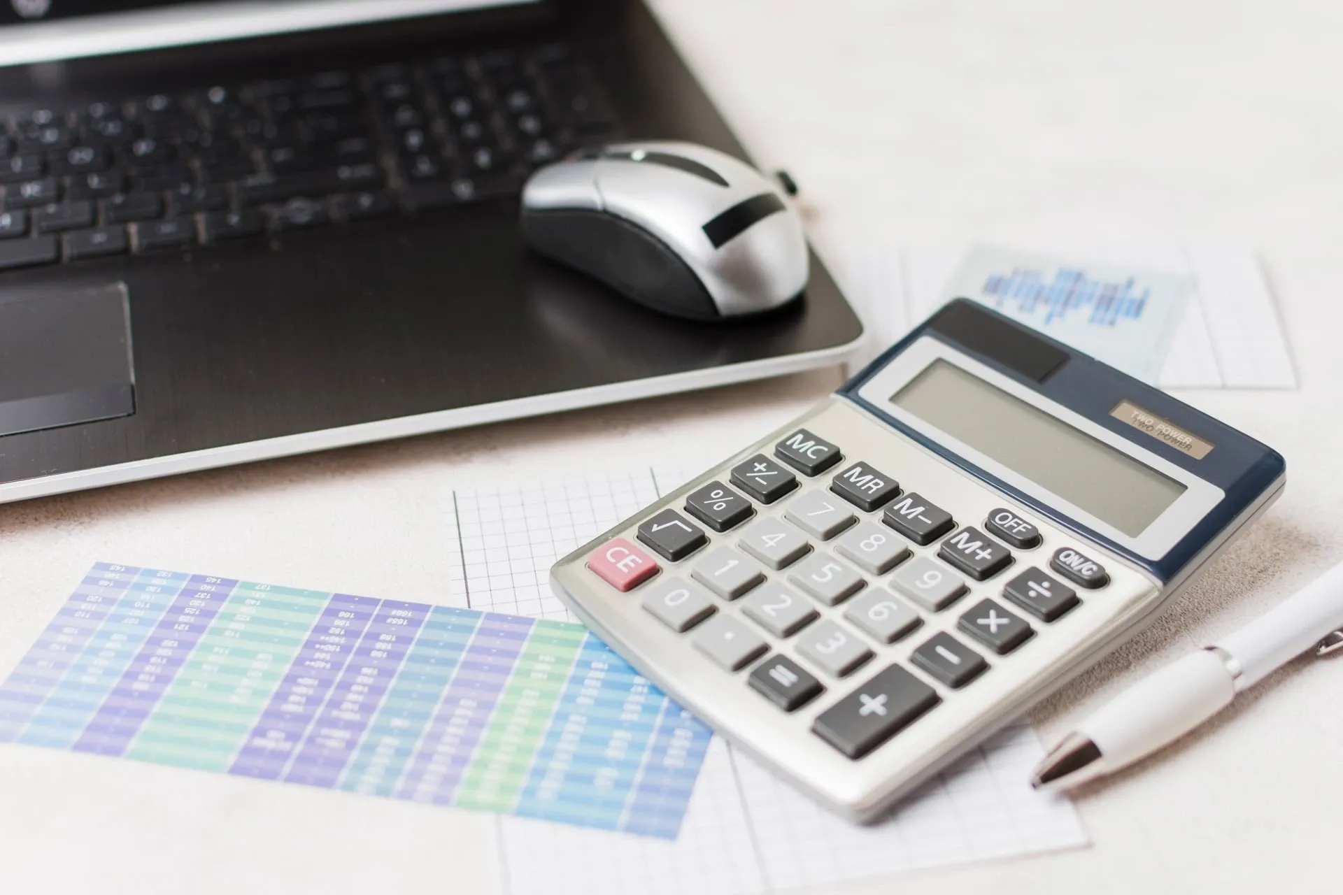Calculator and invoices